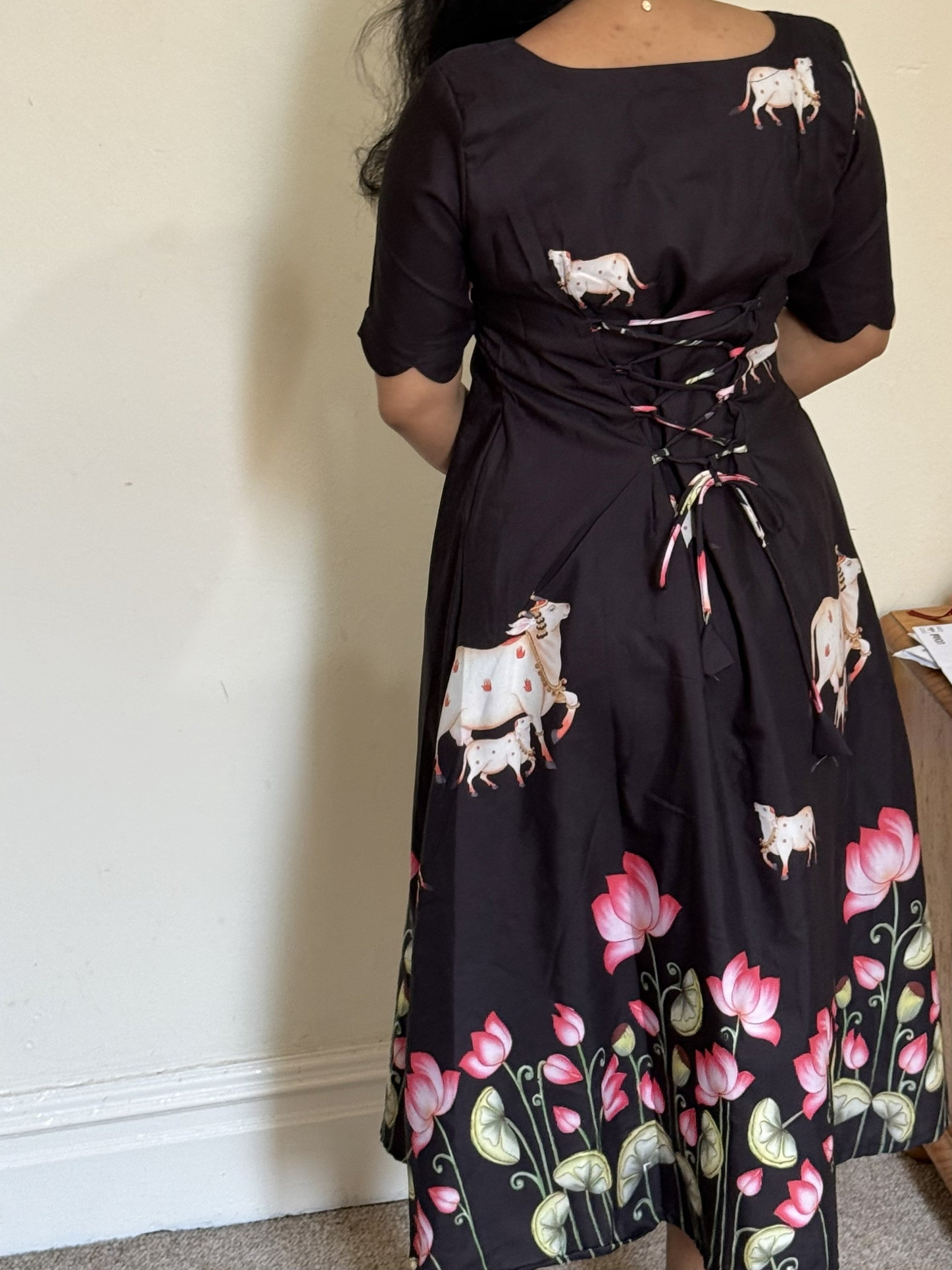 Black Lotus Print Midi Dress with Pocket